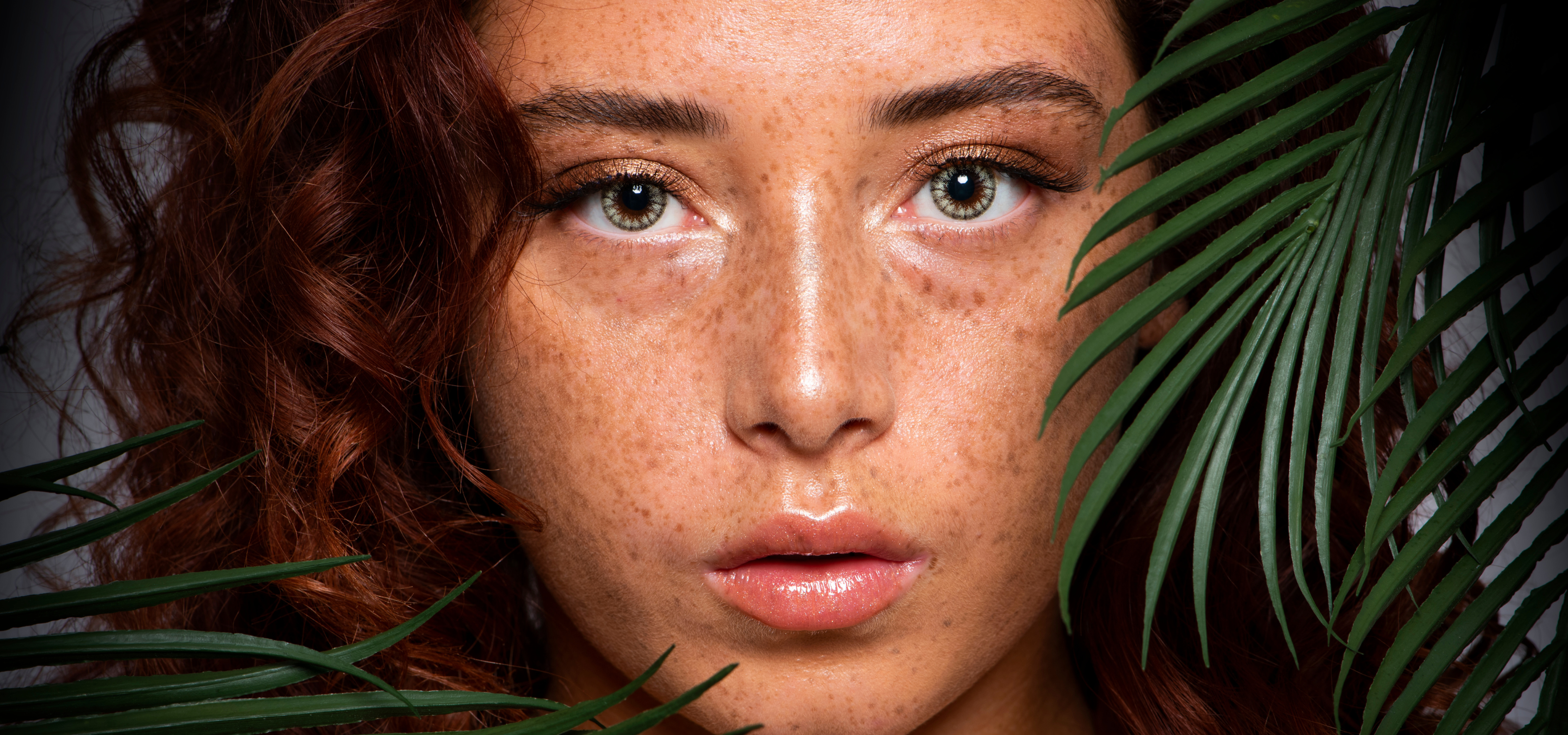 coloured contact lenses australia