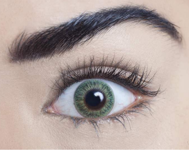 Green coloured contact lenses