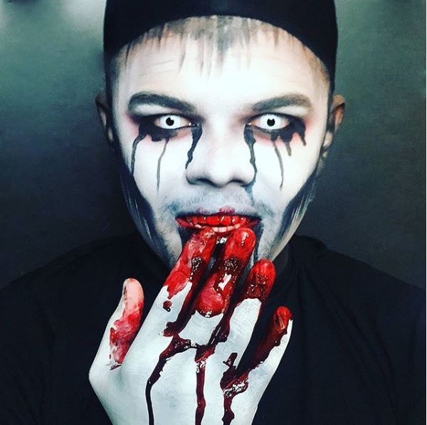 Halloween contact lenses in Australia