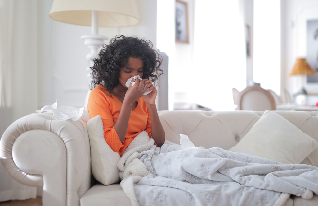 dealing with hay fever while wearing contact lenses
