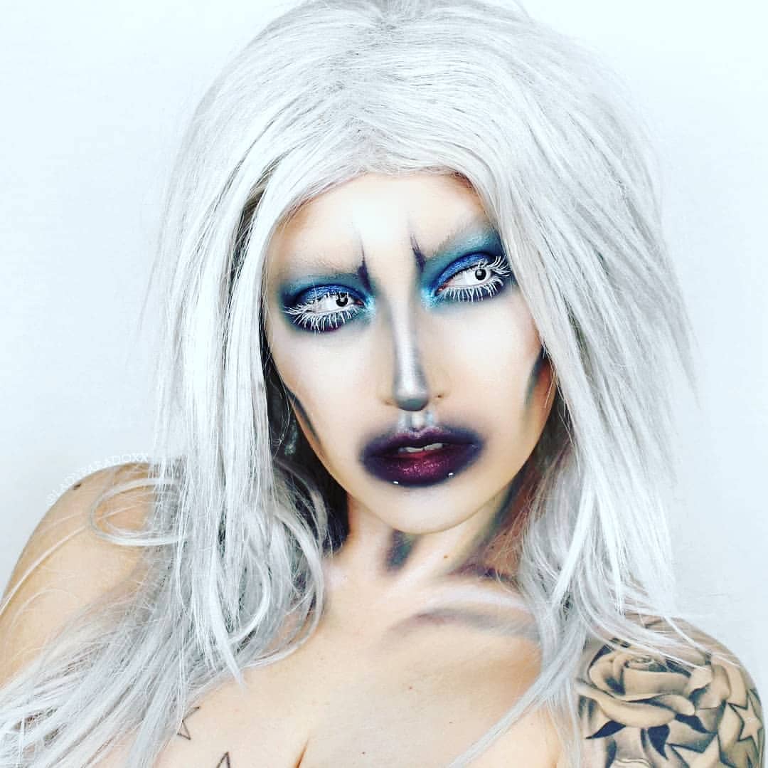 Coloured Contact Lenses