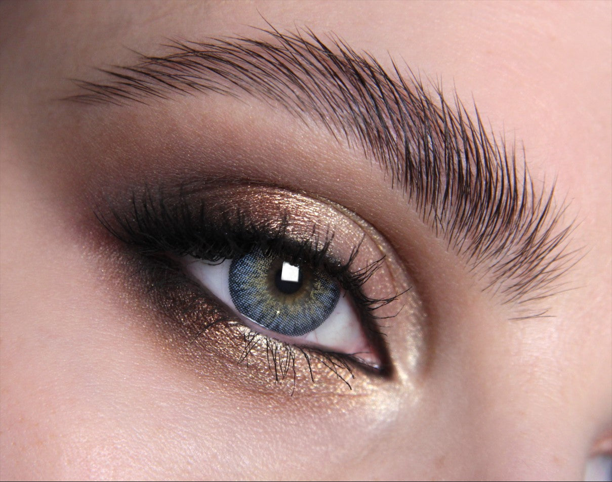 Vivid Blue Natural Coloured Contact Lenses